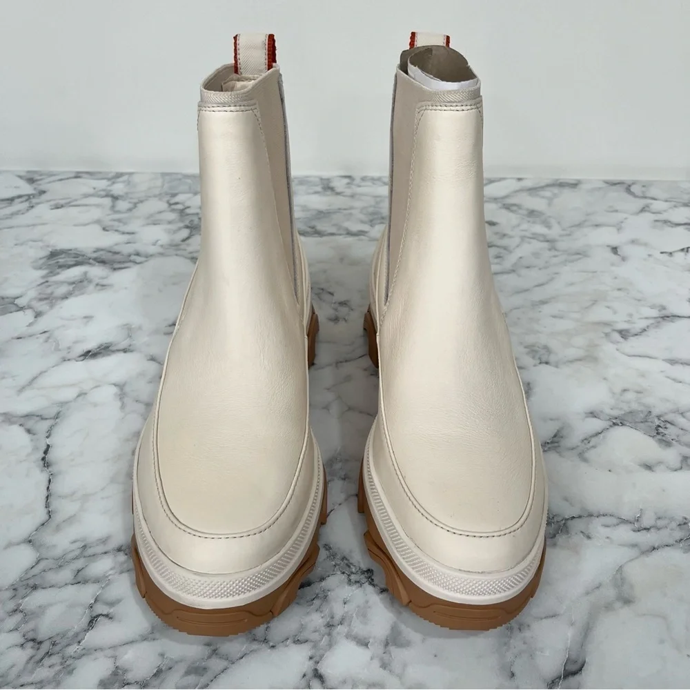 Sorel this bold